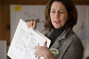 Patty O'Donnell shares curriculum with teachers.